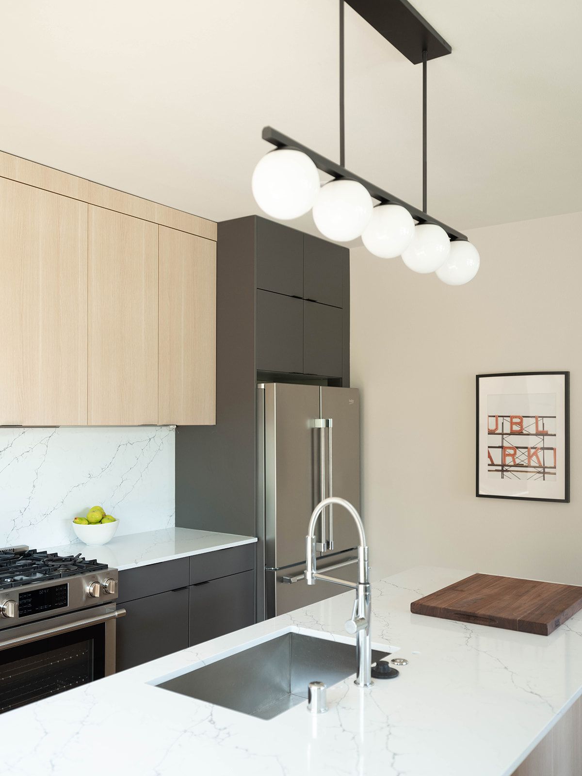 Kitchen sink and globe pendant, Three Queens