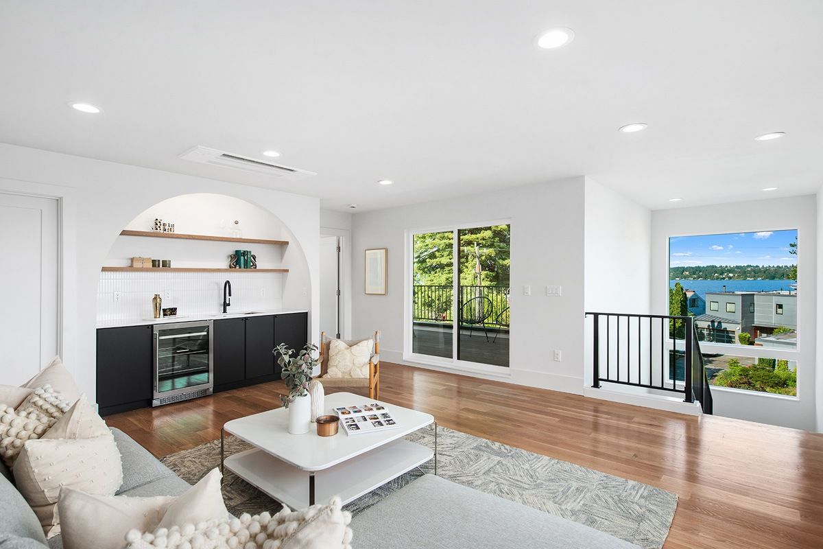 Bonus room with arched built-in and lake view