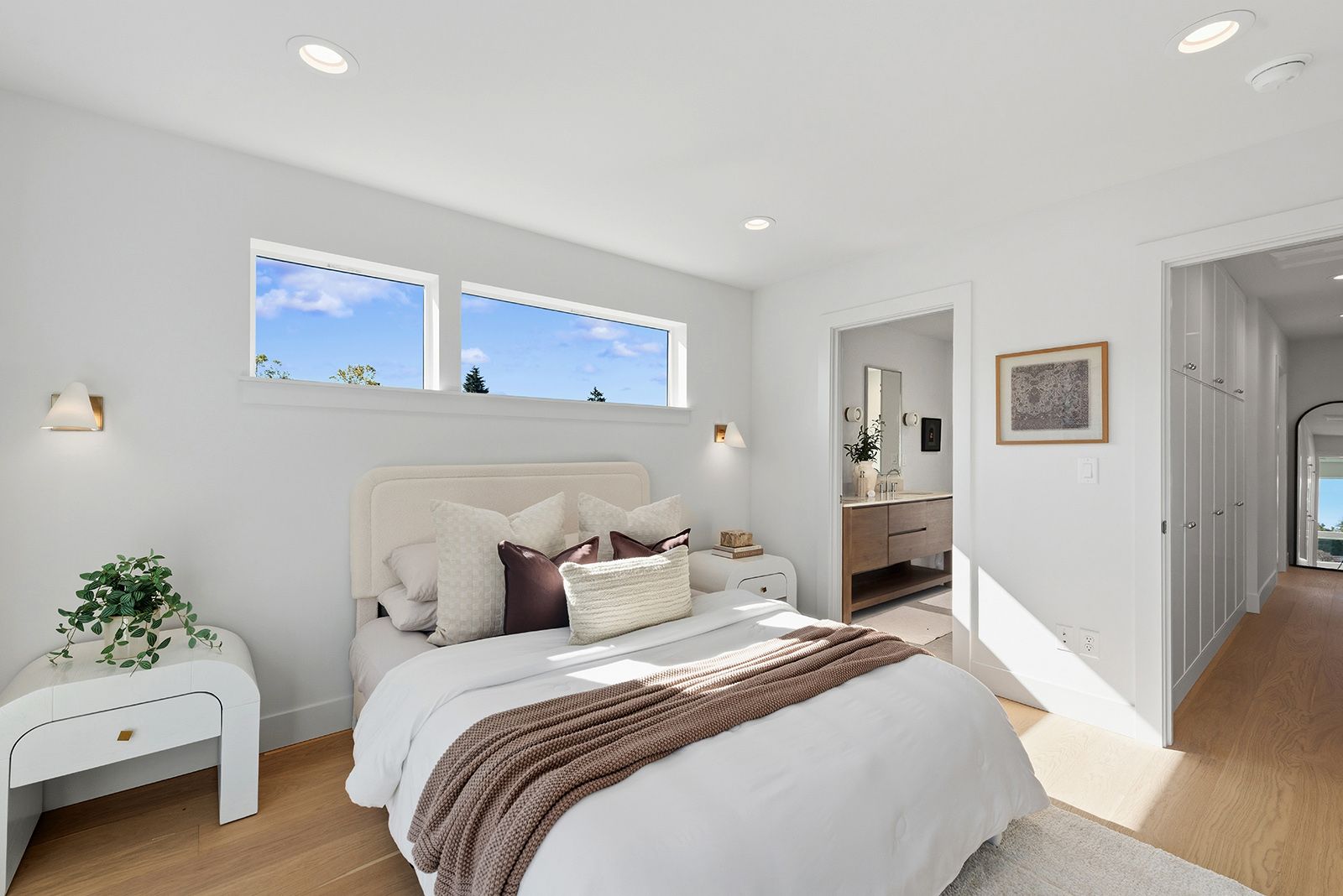 Bedroom with clerestory windows